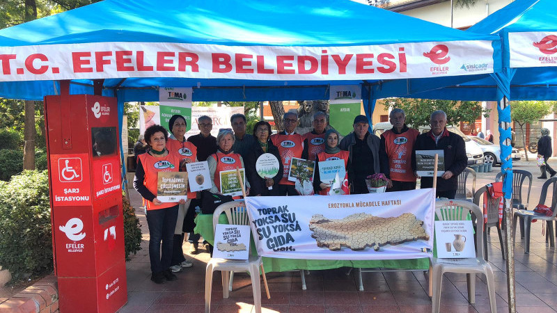 TEMA Aydın’da Erozyon ve Kuraklık Uyarısı İçin Farkındalık Standı Kurdu