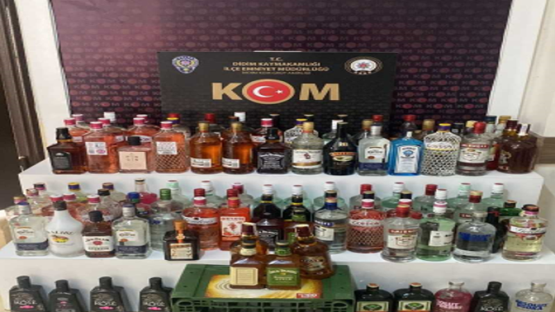 Didim'de Alkollü İçki Kaçakçılığı Operasyonu: 110 Şişe Bandrolsüz İçki Ele Geçirildi.