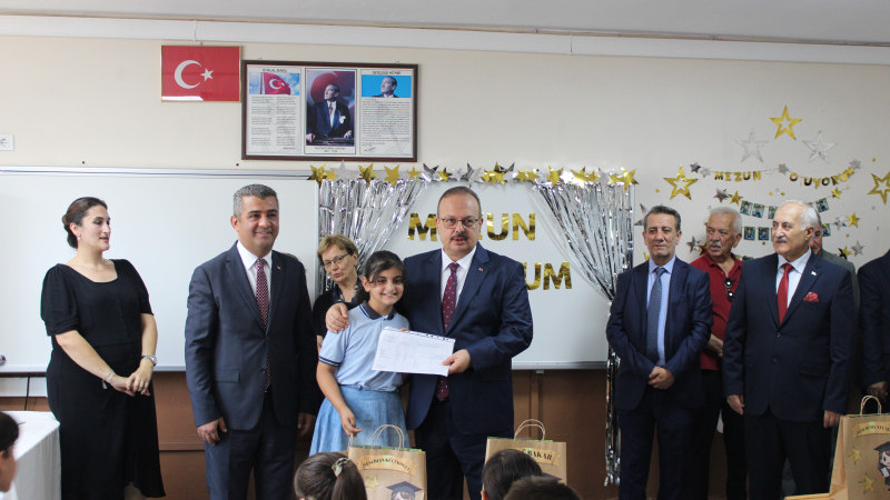 Aydın'da 188 Bin Öğrenci Karne Heyecanı Yaşadı.