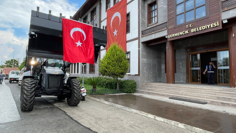 Germencik Belediyesi, TBB'den İş Makinası Hibesi!