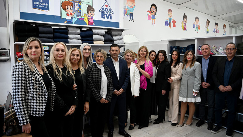 Kuşadası’nda Ada Kıyafet Evi Kapılarını Açtı