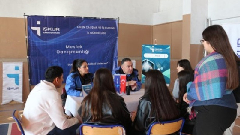 Germencik Anadolu Lisesi’nde Öğrencilere Polislik Mesleği Tanıtıldı