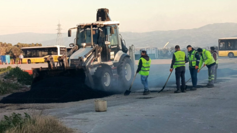 ADÜ’de Sıcak Asfalt Çalışmasıyla Ulaşım Rahatladı