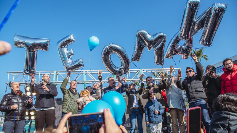 Kuşadası Tek Yürek Oldu, Teoman Hayata Tutundu