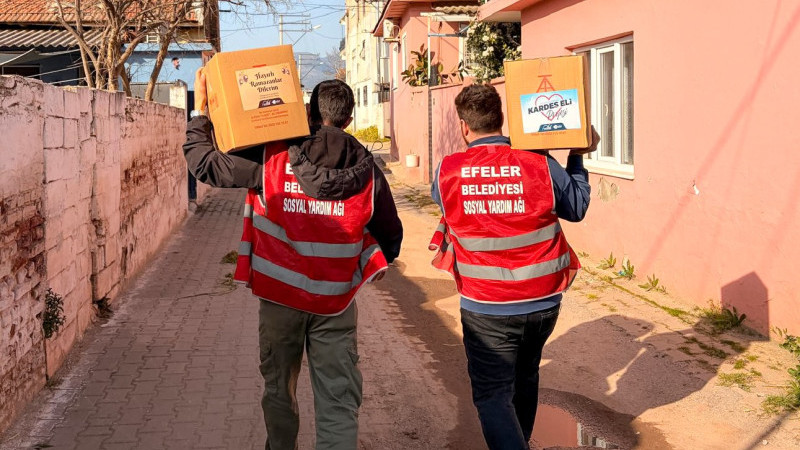 Efeler Belediyesi 2 Bin Gıda Kolisi İhtiyaç Sahiplerine Ulaştırdı