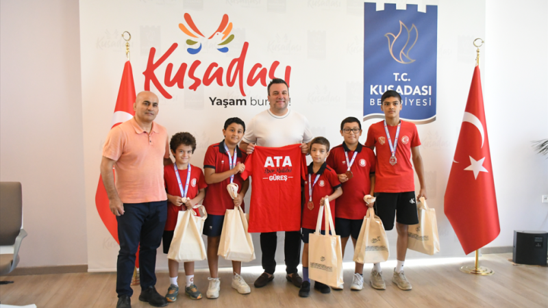 Kuşadası’nın Minik Güreşçileri Türkiye Şampiyonası’nda Gururlandırdı