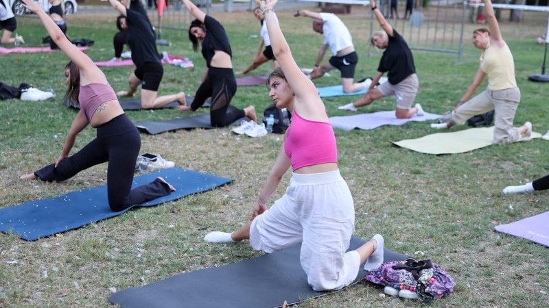 Efeler'de Pınarbaşı'nda Yoga ve Pilates Buluşması