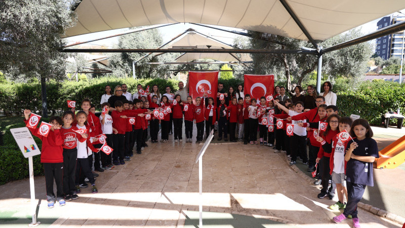 Efeler’de Cumhuriyet Coşkusu Bilimle Buluştu